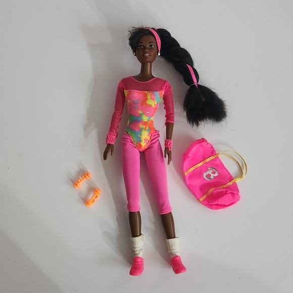 Vintage Gymnast Barbie - Picture 4 of 5